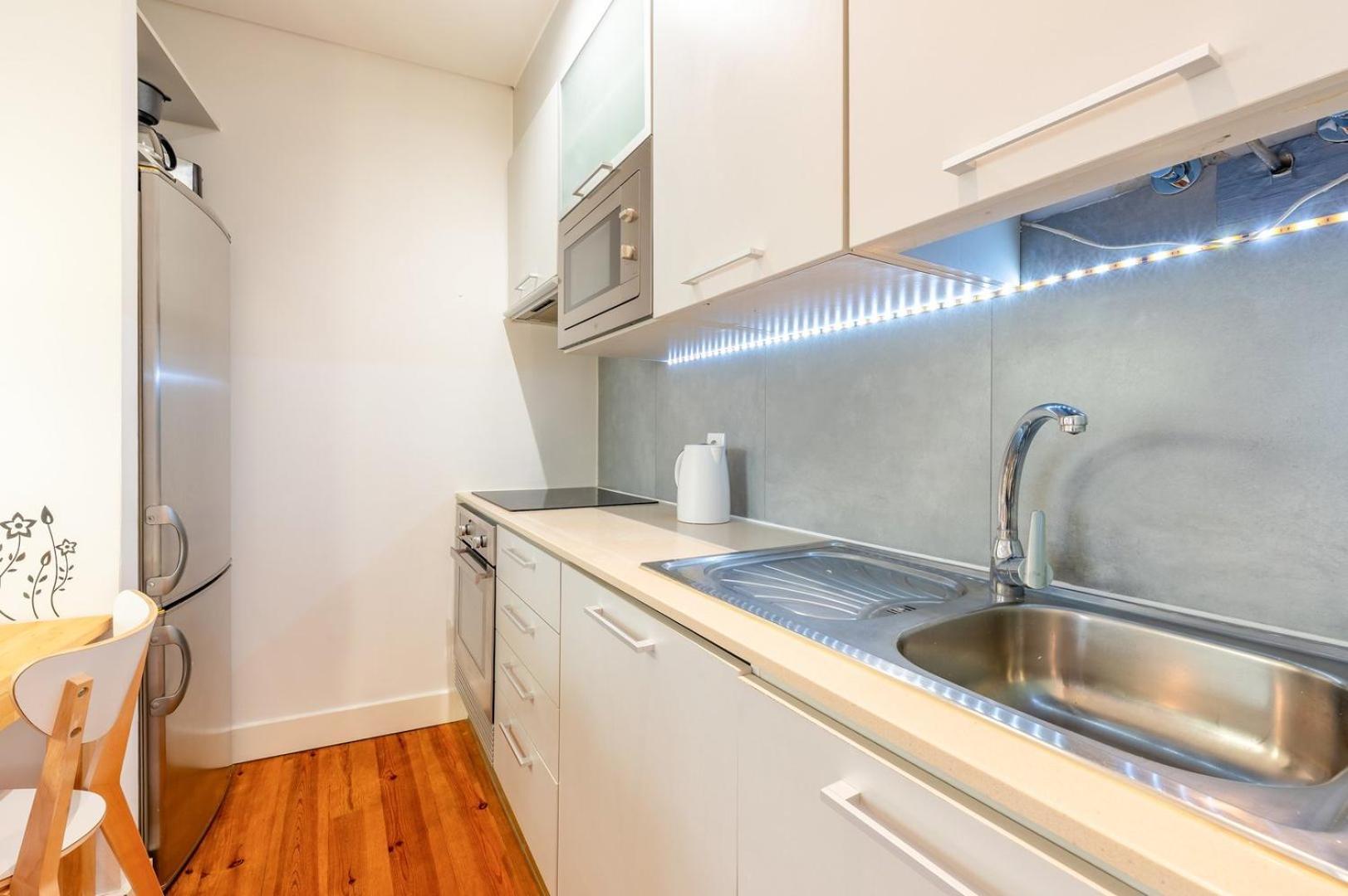 Guestready - Homely Base Near Castle Лиссабон Экстерьер фото
