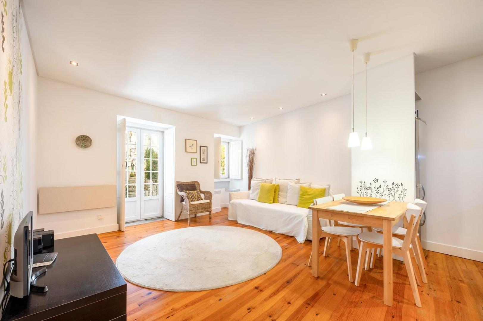 Guestready - Homely Base Near Castle Лиссабон Экстерьер фото